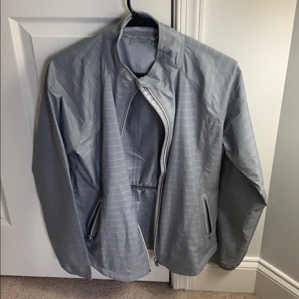 Athleta wind breaker jacket